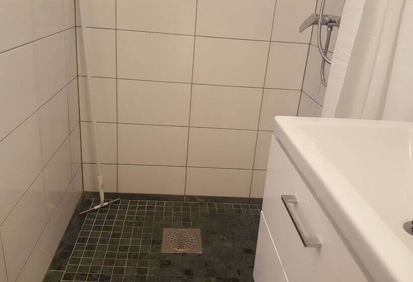 פנסיון Sjötorp Vandrarhem