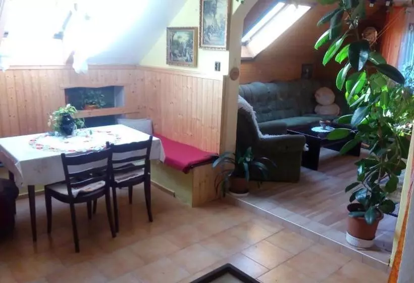 Majatalo U Tří Koček