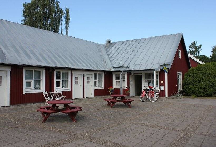 Perssons I Backens Pensionat Sjötorps Vandrarhem & Rum