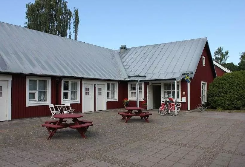 Perssons I Backens Pensionat  Sjötorps Vandrarhem & Rum