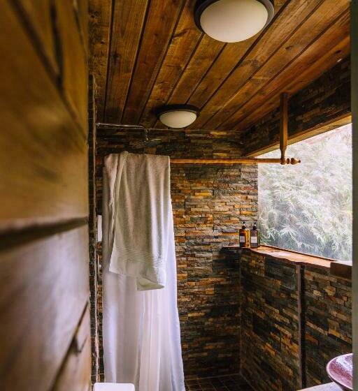 ユースホステル Bambuda Lodge