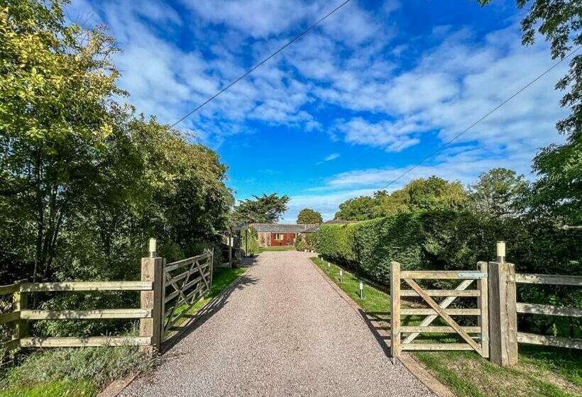 Old Ningwood Station Bed & Breakfast, Ningwood, Isle Of Wight Po41 0tg