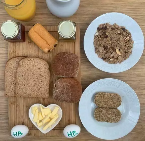 Old Ningwood Station Bed & Breakfast, Ningwood, Isle Of Wight Po41 0tg