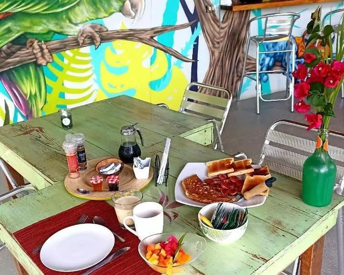 ホテル Cabanas Los Colibris