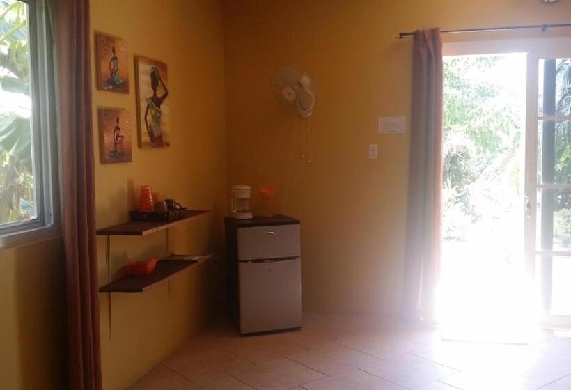 فندق Cabanas Los Colibris