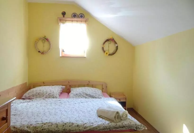 هتل Farma Růžová