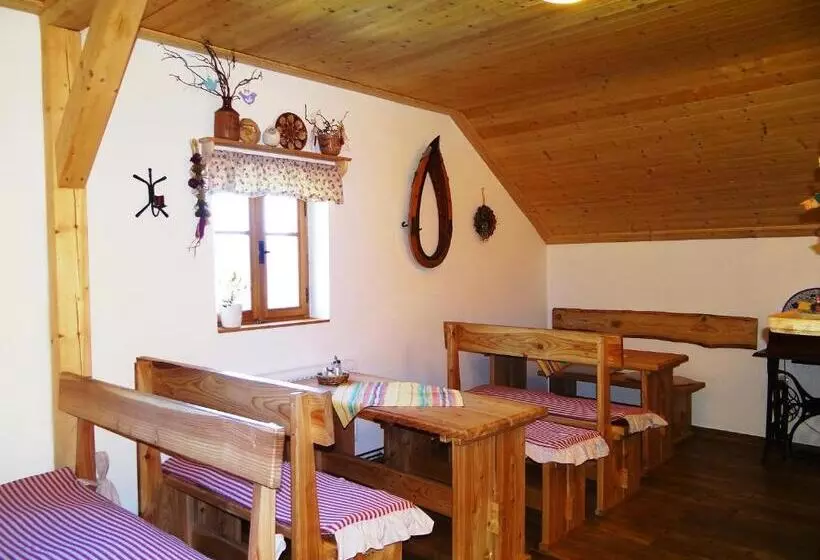 هتل Farma Růžová