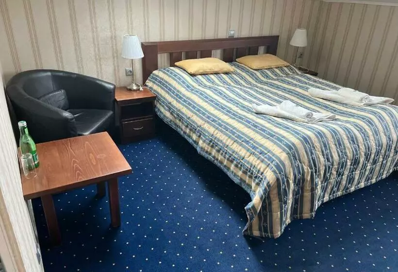 Hotelli Krušnohorský Dvůr