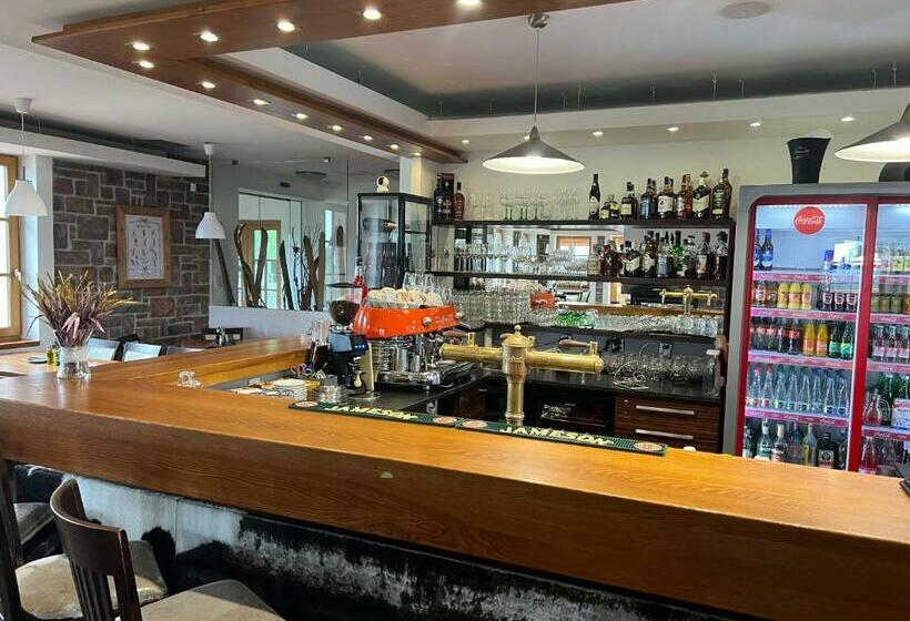 호텔 Krušnohorský Dvůr