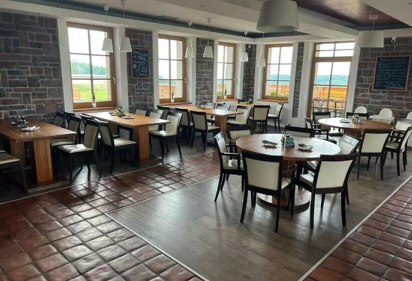 Hotelli Krušnohorský Dvůr