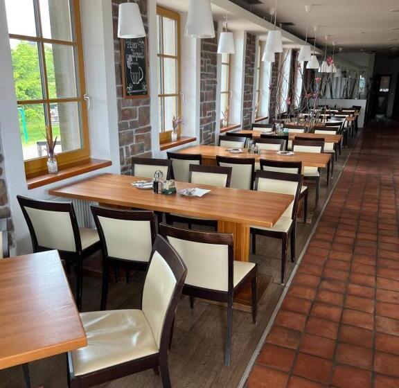 호텔 Krušnohorský Dvůr