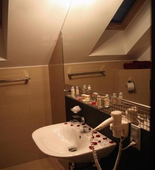 호텔 Krušnohorský Dvůr