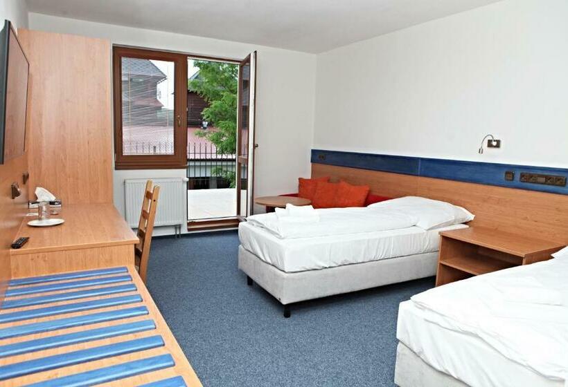 ホテル Kurdějov Bed And Breakfast