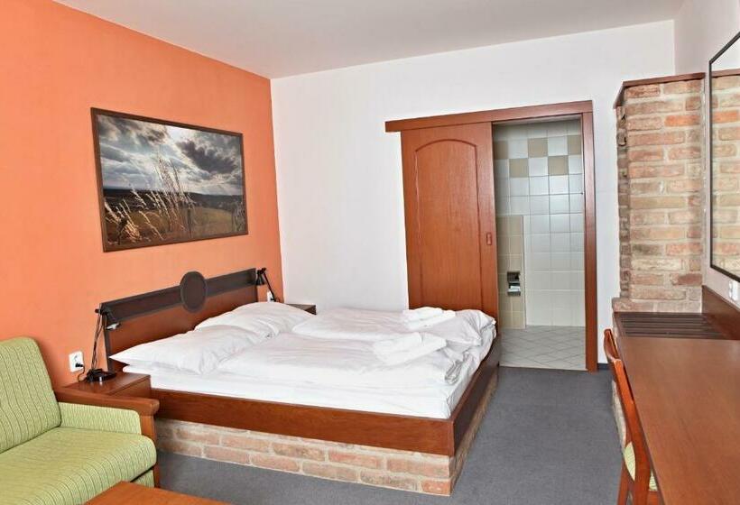 ホテル Kurdějov Bed And Breakfast