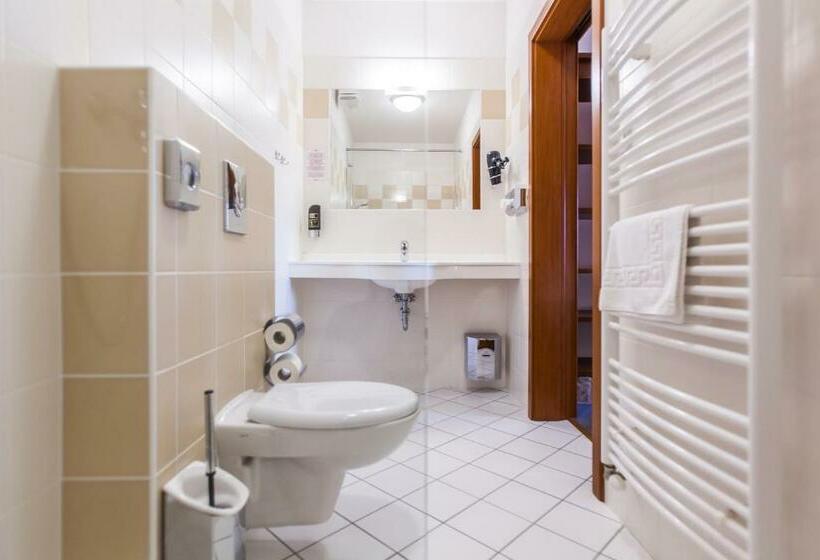 ホテル Kurdějov Bed And Breakfast