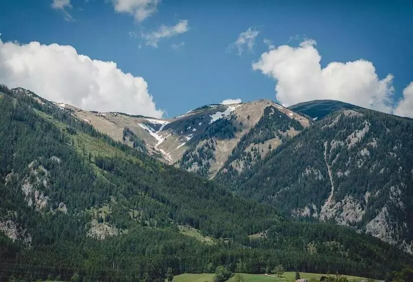 Hotelli Landgasthof Gietl