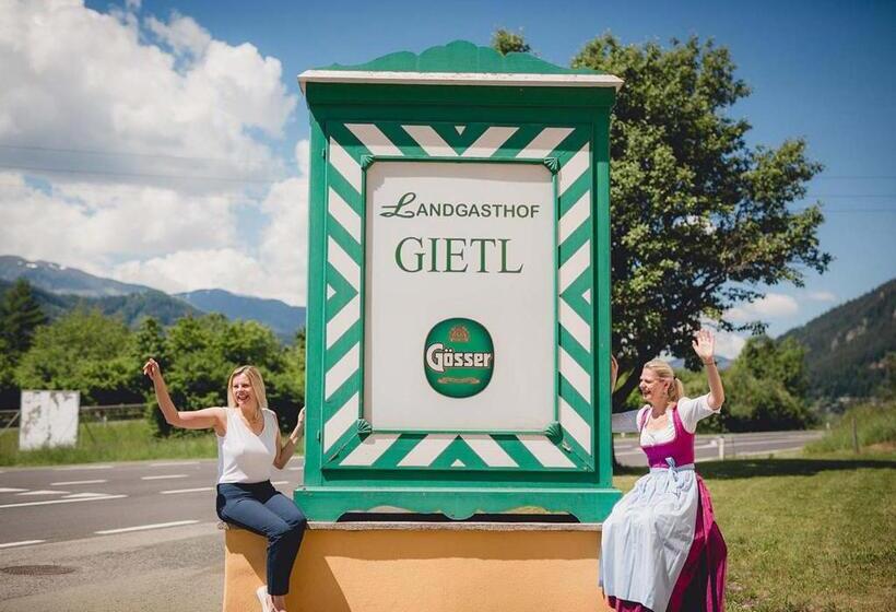 Hotelli Landgasthof Gietl