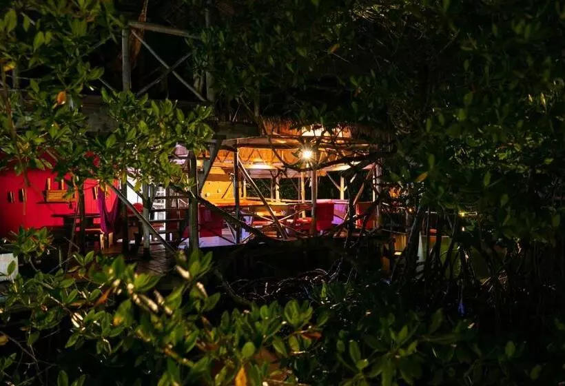 ホテル Urraca Monkey Island Eco Resort