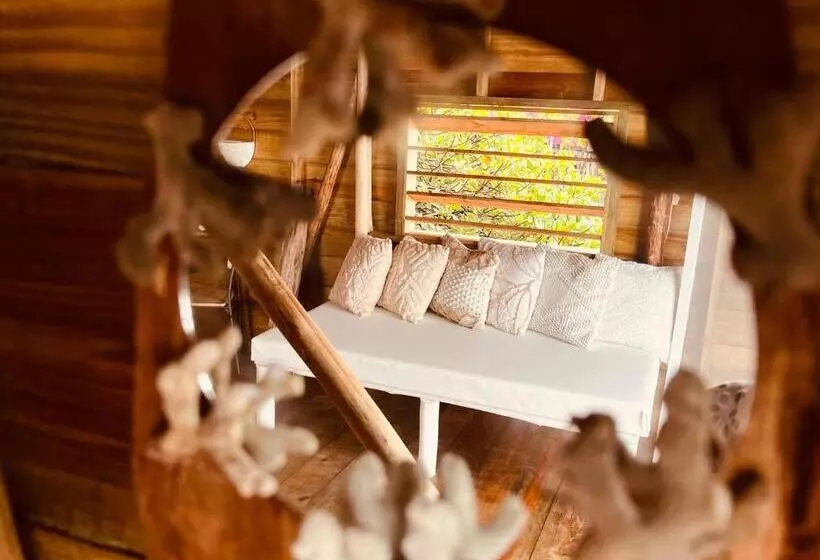 ホテル Urraca Monkey Island Eco Resort