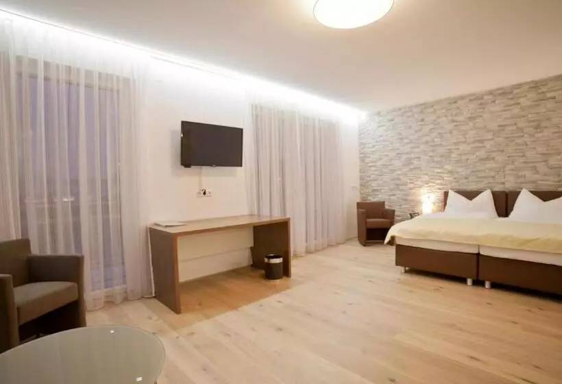 Hotelli Wallern Garni