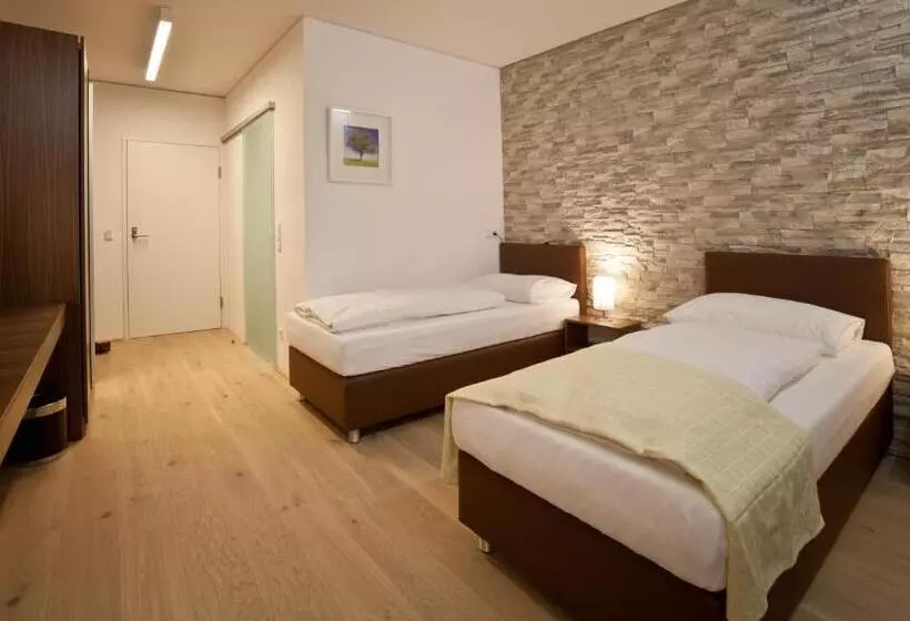 Hotelli Wallern Garni