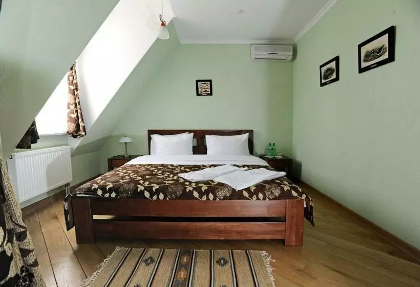 ホテル Zolota Forel