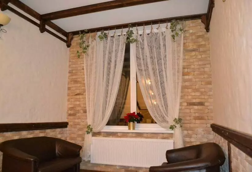 ホテル Zolota Forel