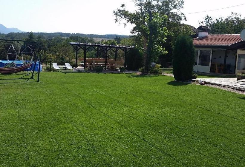 פנסיון Guest House Relax