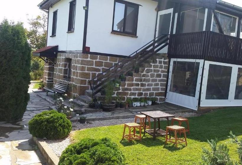 פנסיון Guest House Relax