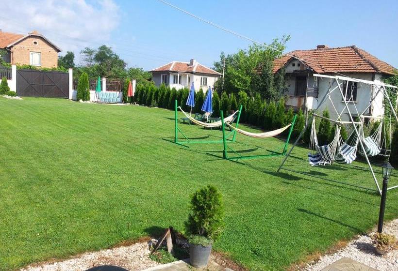 פנסיון Guest House Relax