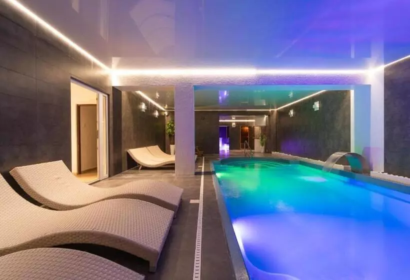 Majatalo Penzión Aqua Maria