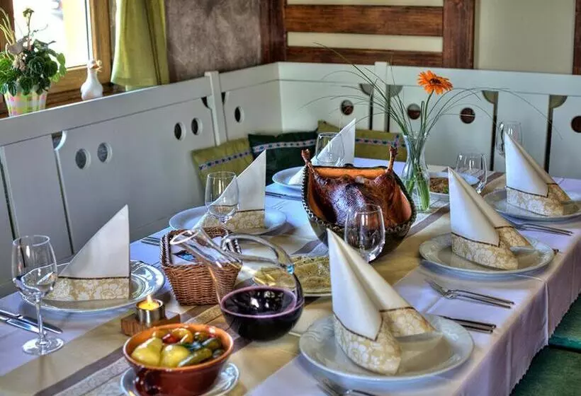 Majatalo Penzión Grobský Dvor