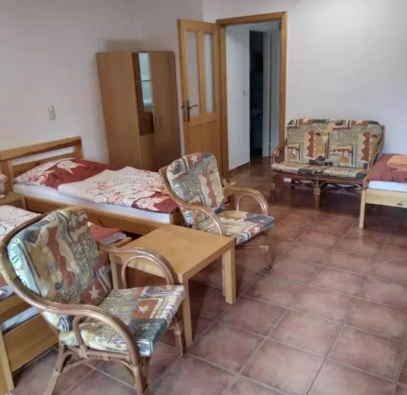 Majatalo Penzion Hortenzie