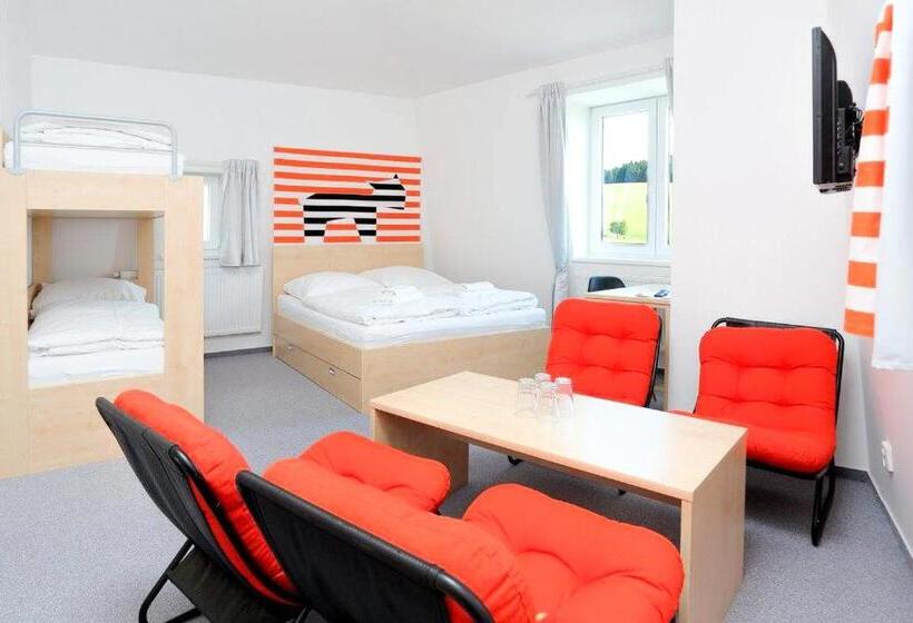 ペンション Penzion Kraličák