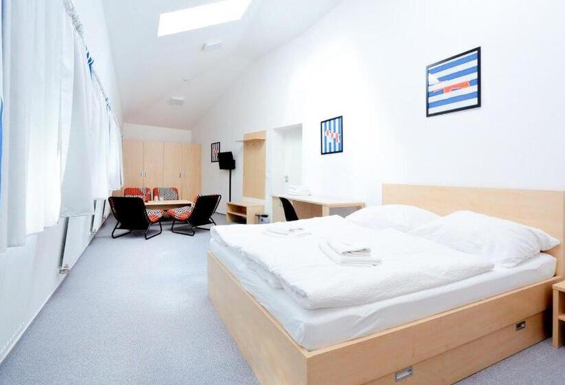 ペンション Penzion Kraličák