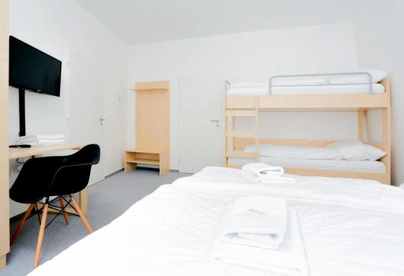 ペンション Penzion Kraličák