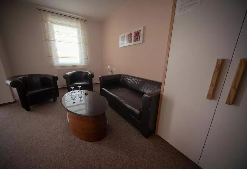 Majatalo Penzion U Bláhů