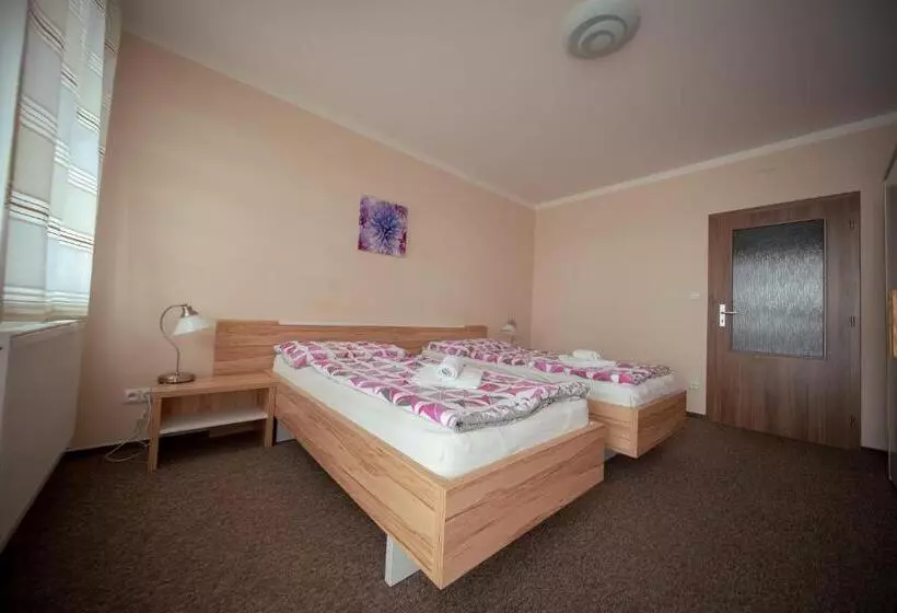 Majatalo Penzion U Bláhů