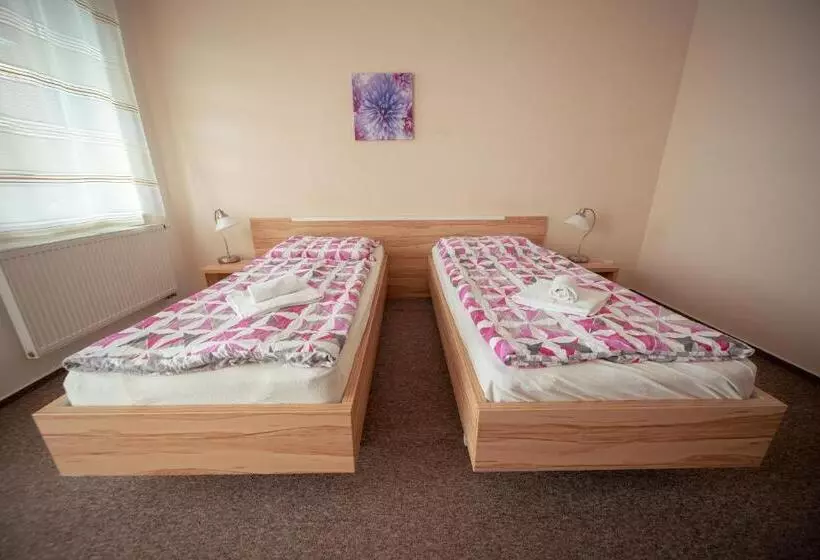 Majatalo Penzion U Bláhů