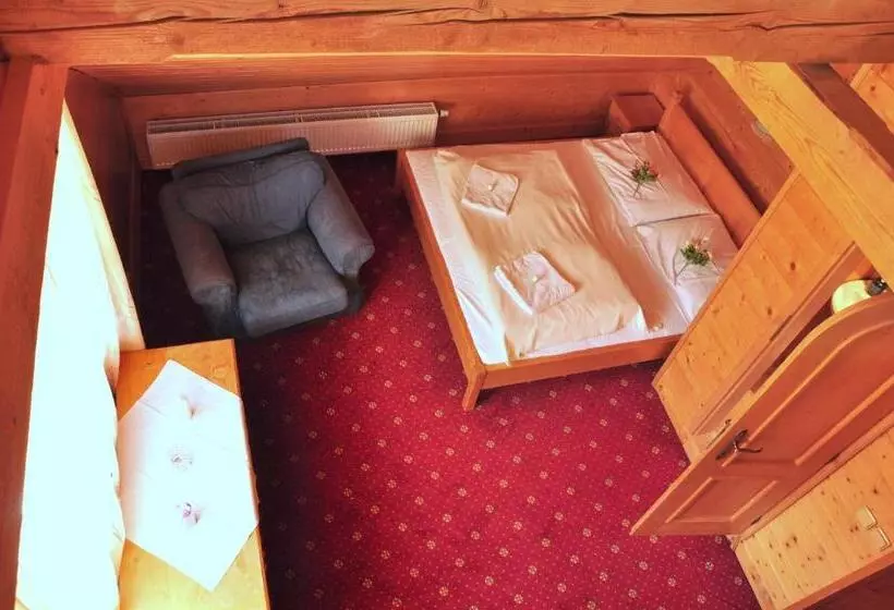 Majatalo Penzion U Kotle