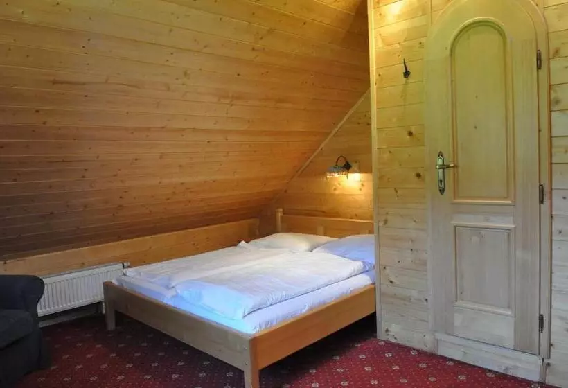 Majatalo Penzion U Kotle