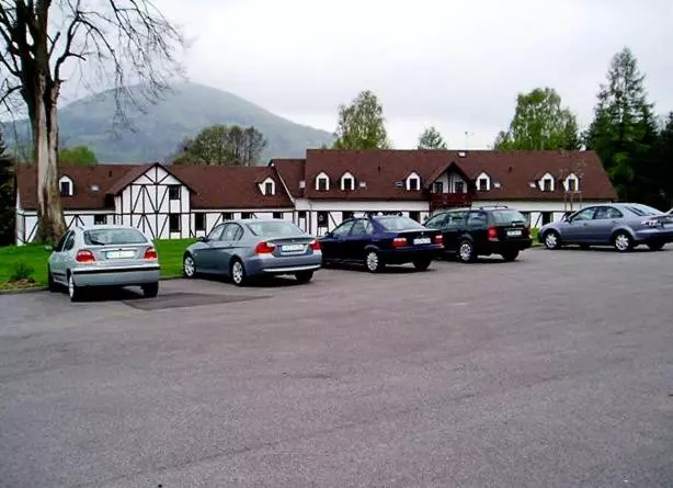 ペンション Restaurace A Penzion Česká Hospoda
