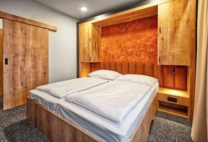 펜션 Restaurace A Penzion Praha