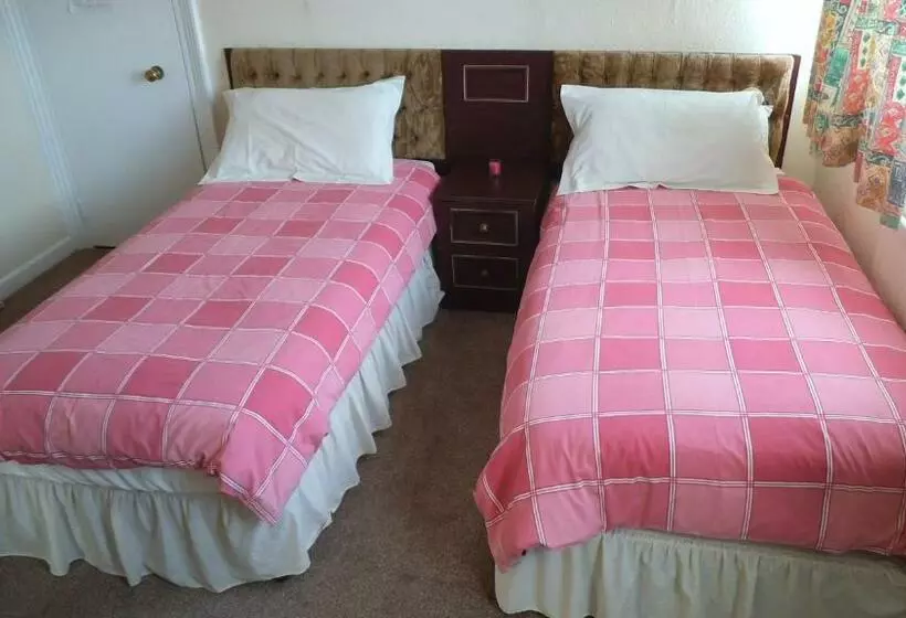 ペンション Thalatta Guest House