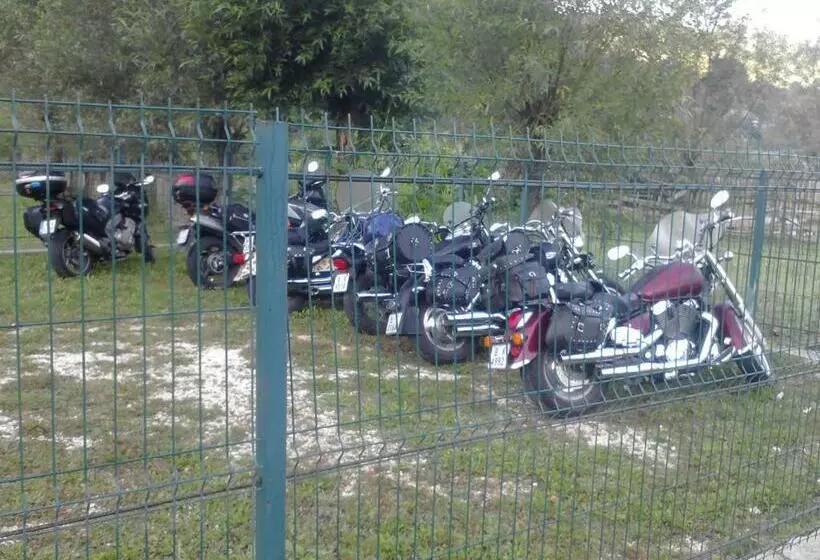 Pensiunea D O R U Arges