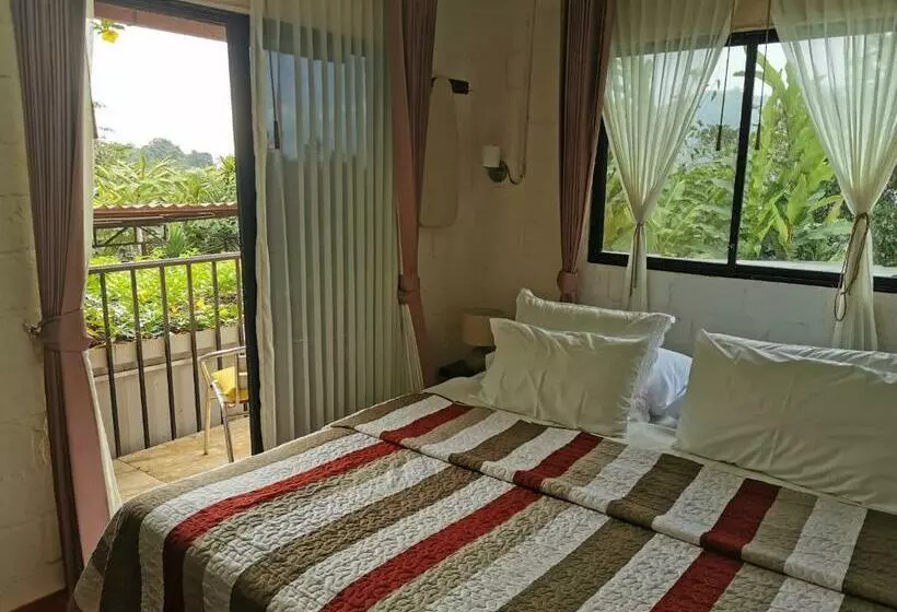 Retkeilymaja Hosteria Florecer