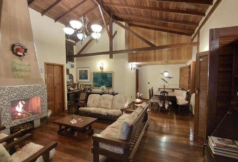 הוסטל Pousada Recanto Lisieux