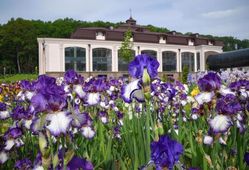 Apartament Hotel By Derenivska Kupil