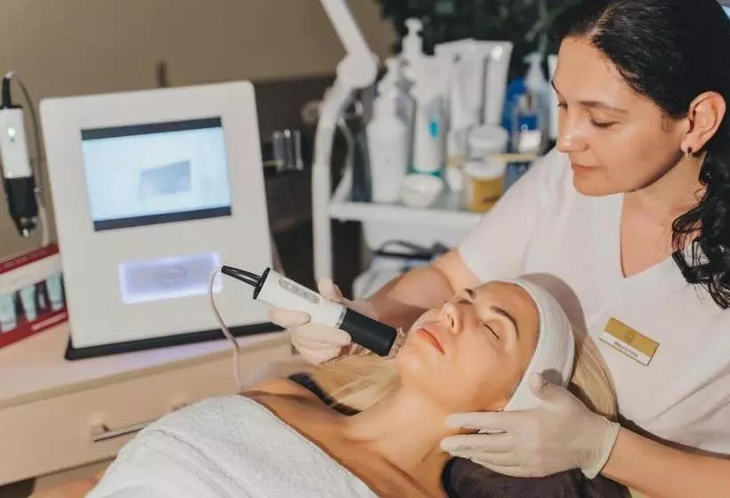 Apartament Hotel By Derenivska Kupil