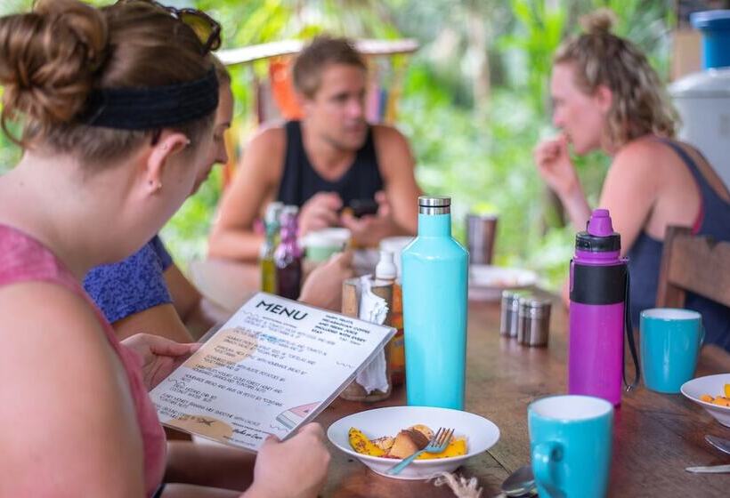 مبيت وإفطار Selvista Guesthouses